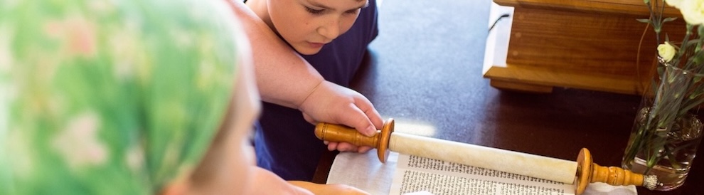 two students and Torah