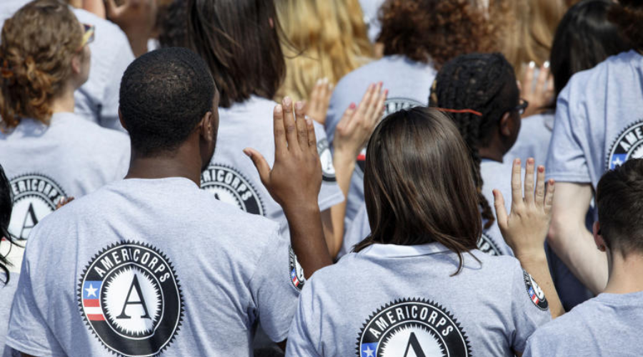 AmeriCorps volunteers