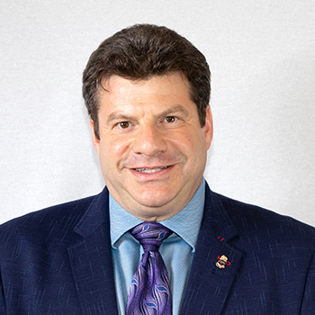 Robert Lara headshot