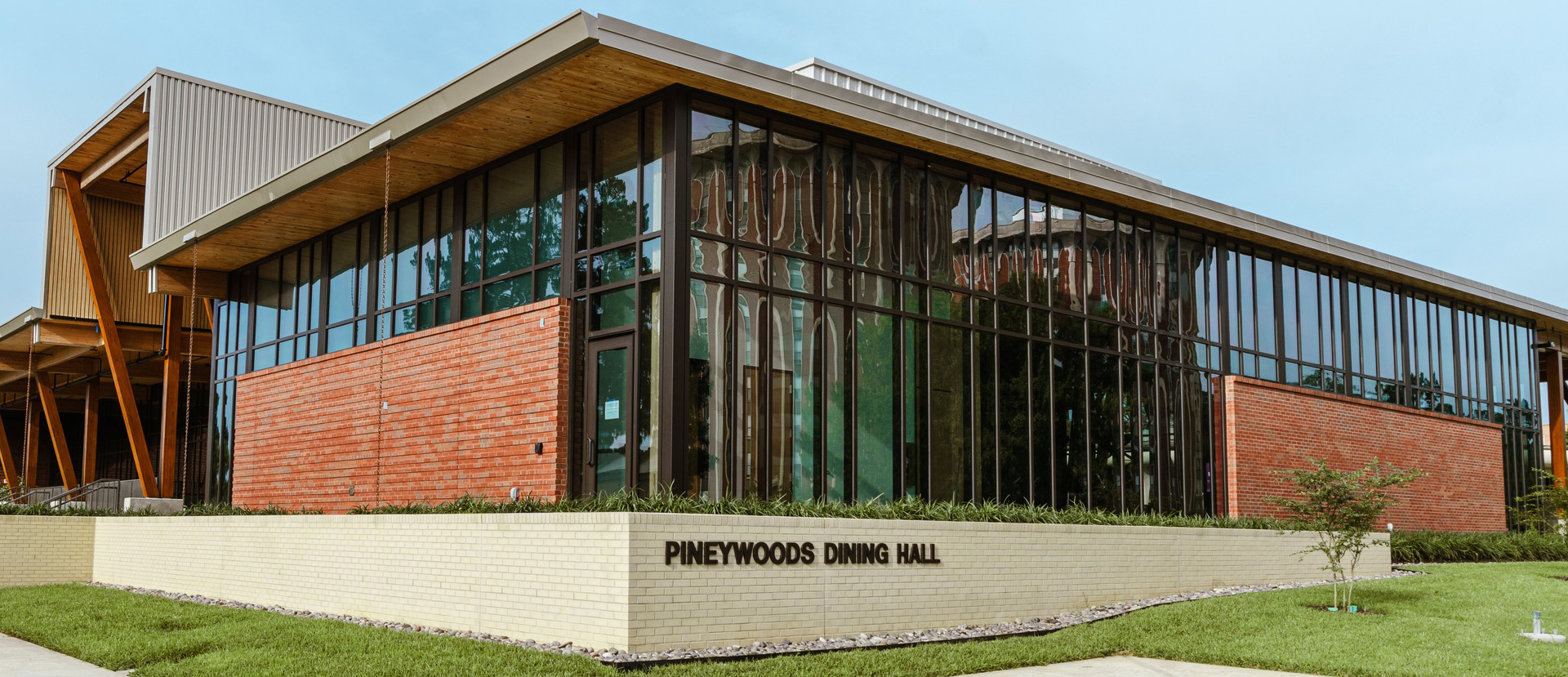 The Pineywoods Dining Hall